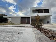 VENTA CASA A ESTRENAR 3 DORMITORIOS COUNTRY CARLOS PAZ GOLF