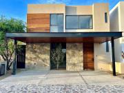 VENTA CASA A ESTRENAR, CON 4 HABITACIONES EN ALTOZANO