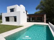 VENTA Casa a estrenar en Altos de Carlos Paz 3...