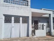 VENTA CASA A REFACCION CERCA ESTACION DE F VARELA