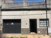 Venta casa a refaccionar 3 amb c/cochera y terraza versalles