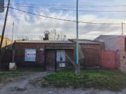 VENTA CASA A REFACCIONAR CON AMPLIO PATIO