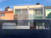 VENTA CASA A UNAS CALLES DE ZAVALETA cerca de recta a...
