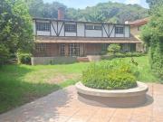 VENTA. CASA. ACTUALIZAR. CLUB DE GOLF VALLE ESCONDIDO....