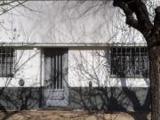 VENTA Casa al frente 1ero de Mayo al 900, 2 dormitorios,...