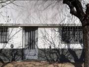 VENTA Casa al frente 1ero de Mayo al 900, 2 dormitorios,...