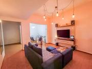 VENTA Casa al frente de 4 dormitorios, patio y...