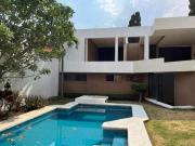 VENTA CASA AL NORTE DE CUERNAVACA CON ALBERCA LOMAS DE...