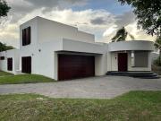 Venta Casa Alto Verde 4 Dorm 5 Baños Quincho Gym