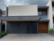 VENTA CASA ALTOZANO ACABADOS DE PRIMERA