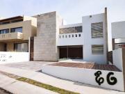 VENTA CASA AMPLIA Y EXCLUSIVA EN MISION SAN JERONIMO...