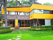 VENTA CASA AMPLIO JARDIN ILUMINACION NATURAL ARBOLEDAS