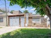 Venta Casa B° Belgrano 2 Dormitorios Cochera Patio