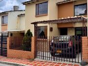 VENTA CASA BARRIO LA LOMITA