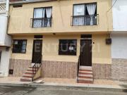 Venta casa barrio libertadores a una cuadra de la calle 5a