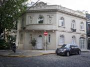 VENTA Casa Belgrano RECICLADA a nuevo respetando lo...