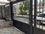 VENTA CASA BIFAMILIAR BARRIO PAMPALINDA CALI W8174013EL