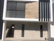 Venta Casa Bio Grand Juriquilla | 3 Recámaras, Jardín y...