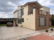 VENTA CASA CAMPESTRE CONJUNTO CERRADO, CAJICA