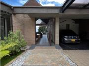 VENTA CASA CAMPESTRE LOMA DEL ESCOBERO PARTE BAJA, ENVIGADO