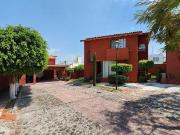 VENTA CASA CENTRO SUR* jardin + cuarto de servicio