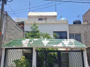 Venta casa, cerca Av. Hank González y Multiplaza Aragón