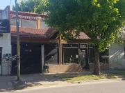 VENTA CASA CERVANTES 1400 MERLO CENTRO SE ACEPTAN PERMUTAS