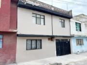 Venta Casa con 3 departamentos