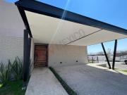 VENTA CASA CON ACABADOS DE LUJO EN LOMAS DEL CAMPANARIO...