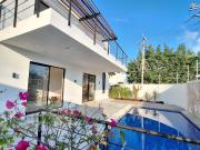 Venta Casa con Alberca en El Fraccionamiento Burgos...