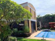 Venta Casa con alberca en Las Fincas, Jiutepec