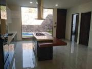 VENTA CASA CON ALBERCA EN MIRALTA EL ENCINAR MORELIA...