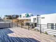 VENTA CASA CON ALBERCA, ROOF GARDEN Y JARDÍN BURGOS...