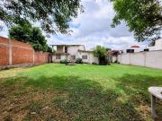 Venta casa con amplio jardín. Fracc Santa Cruz...