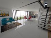 VENTA Casa con area de TV, estudio, 3 recámaras. El Refugio