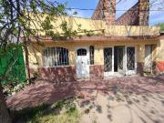 VENTA CASA CON COCHERA A 1 CUADRA DE BLAS PARERA