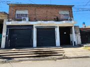 Venta Casa con cochera mas locales Zona Comercial