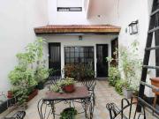 VENTA CASA CON COCHERA, PATIO Y TERRAZA