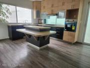 VENTA Casa con cuarto de servicio, 3 recamaras. Cumbres...