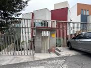 Venta casa con departamento en Condado de Sayavedra