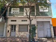 VENTA CASA CON DEPOSITO Y DEPARTAMENTO PUEYRREDON