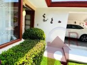 Venta Casa con Jardín