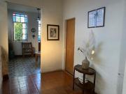 VENTA CASA CON JARDIN A REFACCIONAR