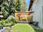 VENTA DE CASA CON JARDIN EN COLONIA LOMAS DE LA HERRADURA