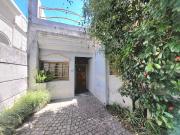 VENTA CASA CON JARDIN Y PILETA VILLA PUEYRREDON