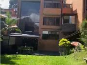 VENTA CASA CON LINDO JARDIN EL POBLADO