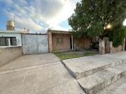 VENTA CASA CON PATIO APTA CREDITO EN J.I. DIAZ 2da