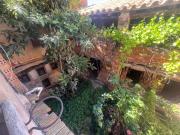 VENTA CASA CON PATIO JARDIN PARA REHABILITAR