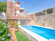 Venta Casa con patio y pileta en Jorge Cura
