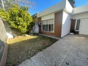 VENTA CASA CON PILETA APTO CREDITO LOMAS DE ZAMORA